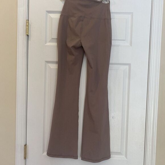 Yogalicious Lux Girlfriend Front Slit Hi Rise 7/8 Flared Leggings NWT Size Small - Picture 5 of 7